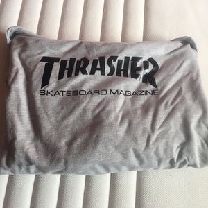 THRASHER SWEATER